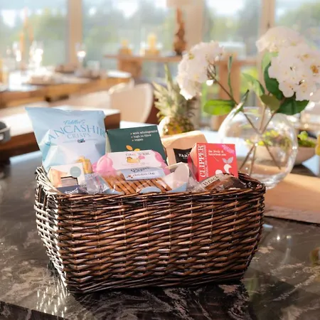 6 Bed In Oc-postkl Bowness-on-Windermere