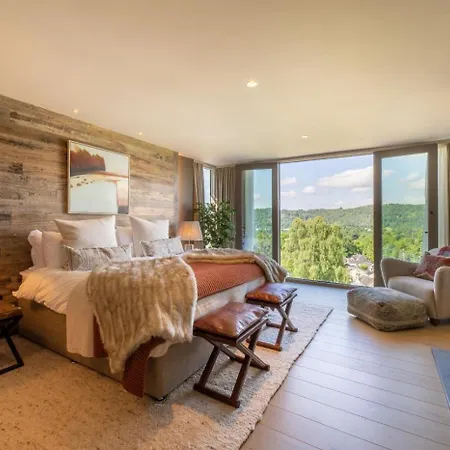 6 Bed In Oc-postkl * Bowness-on-Windermere